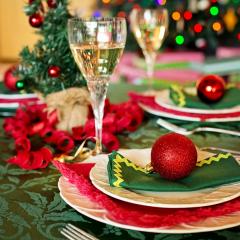 Christmas table setting; Image via Pixabay, CC0 Public Domain